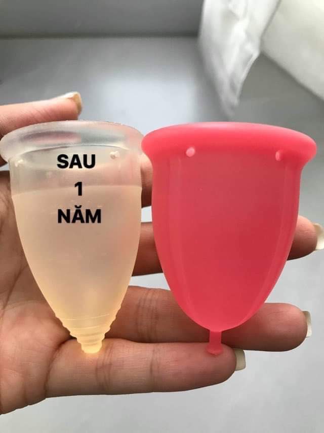 Cốc nguyệt san bị ố vàng sau 1 năm - hình ảnh khách gửi